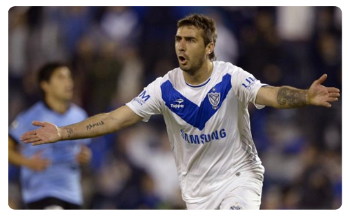 Pratto célèbre le but de la qualification de Vélez