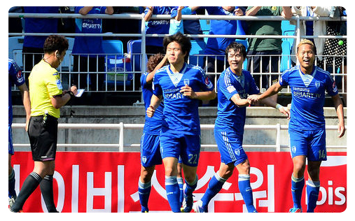 Suwon s'accroche derrière Pohang