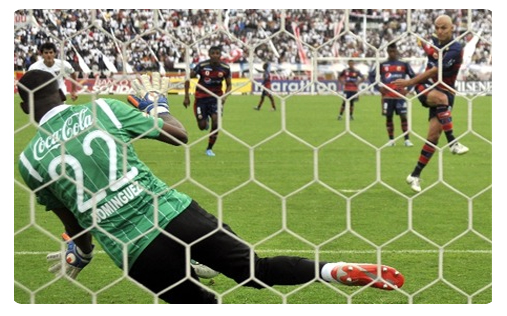 Alexander Domínguez