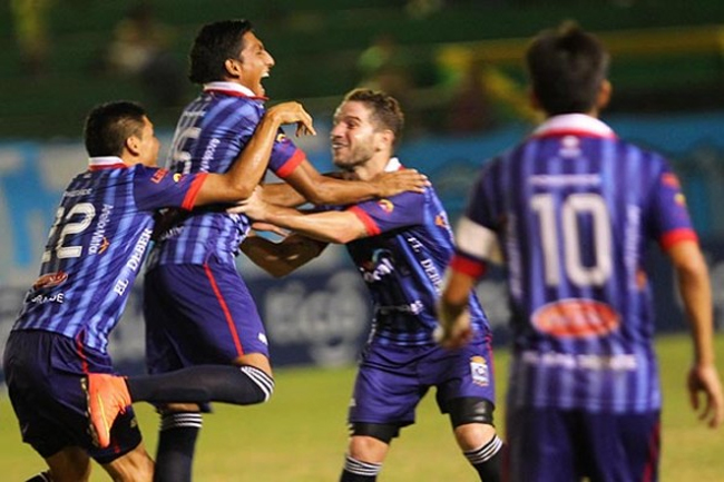 Blooming remporte le choc de la 10e journée et retrouve la tête du classement