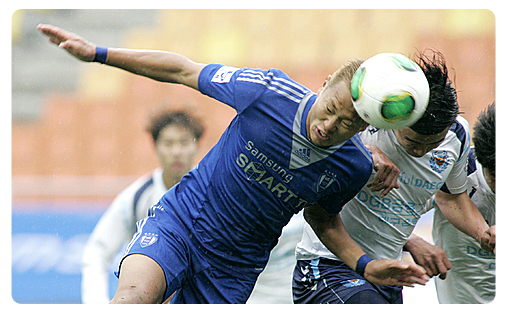 Jong Tae-Se et Suwon en tête de la K-league