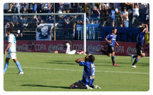 Les Negriazules maintiennent la pression Liverpool