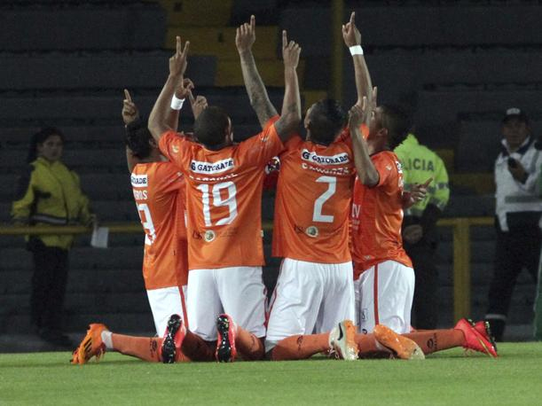 Cesar Vallejo renverse Bahia