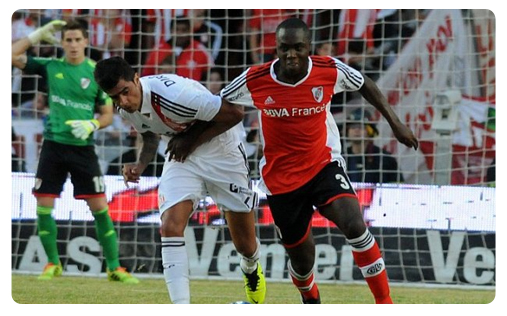 Estudiantes Estudiantes et River se neutralisent et voient leurs poursuivants se rapprocher