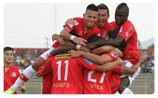 Juan Aurich à un point du titre
