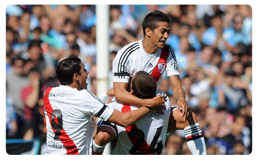 River Plate River revient à deux points du leader